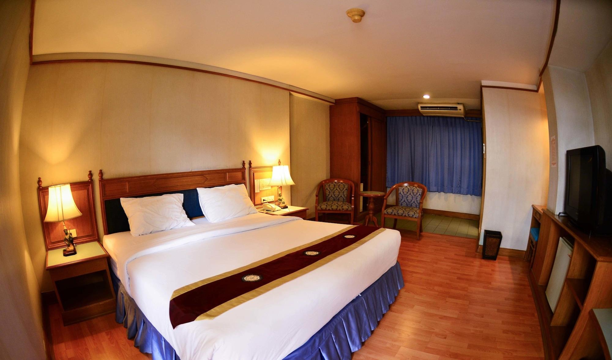 Silom Village Inn Bangkok Esterno foto