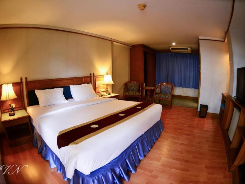 Silom Village Inn Bangkok Esterno foto
