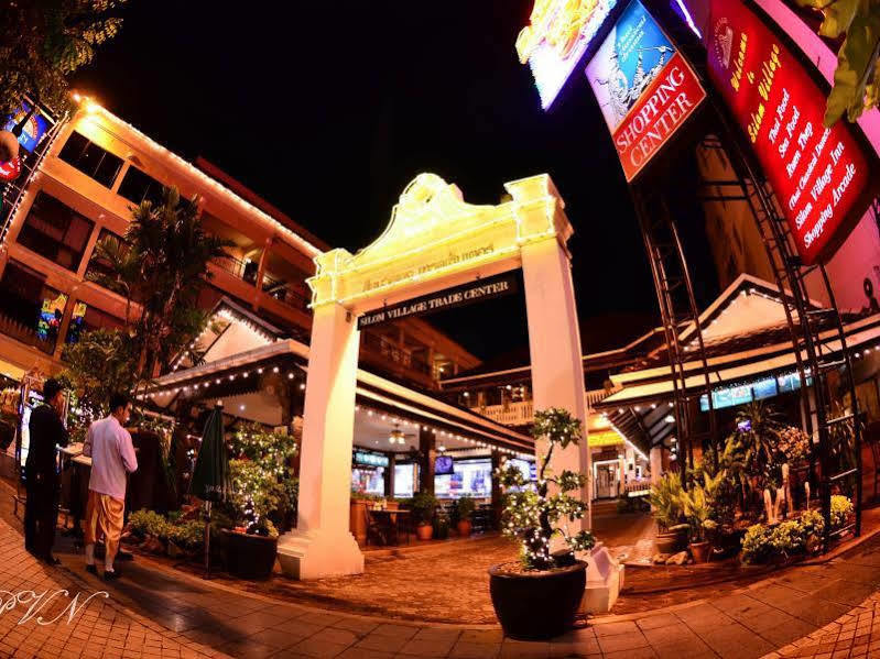 Silom Village Inn Bangkok Esterno foto