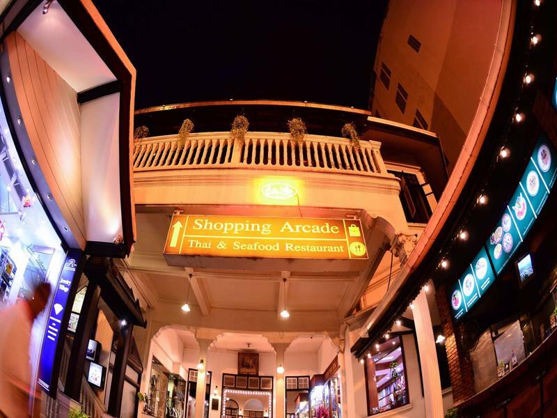 Silom Village Inn Bangkok Esterno foto