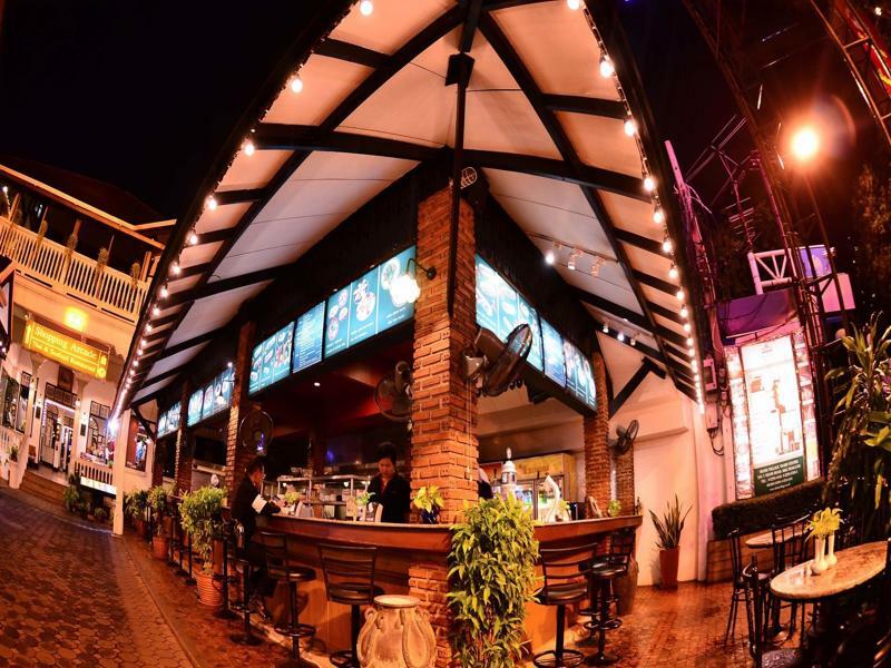 Silom Village Inn Bangkok Esterno foto