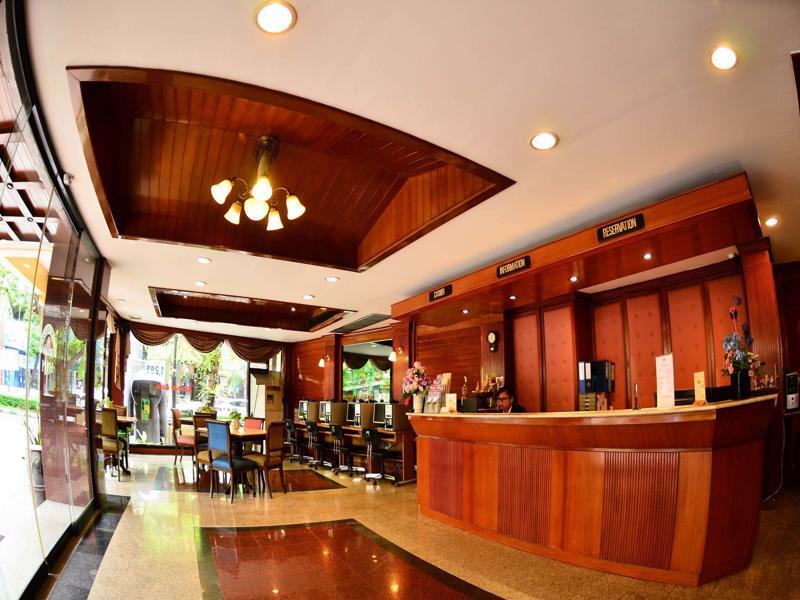 Silom Village Inn Bangkok Esterno foto