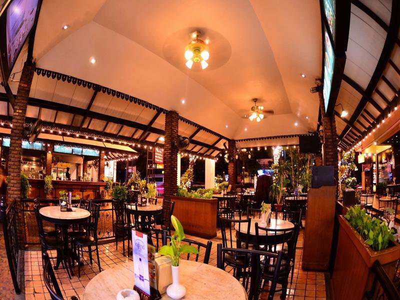 Silom Village Inn Bangkok Esterno foto